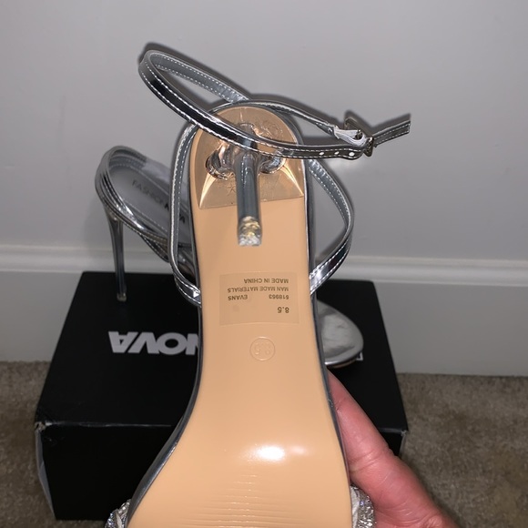 Beautiful heels - Picture 4 of 4